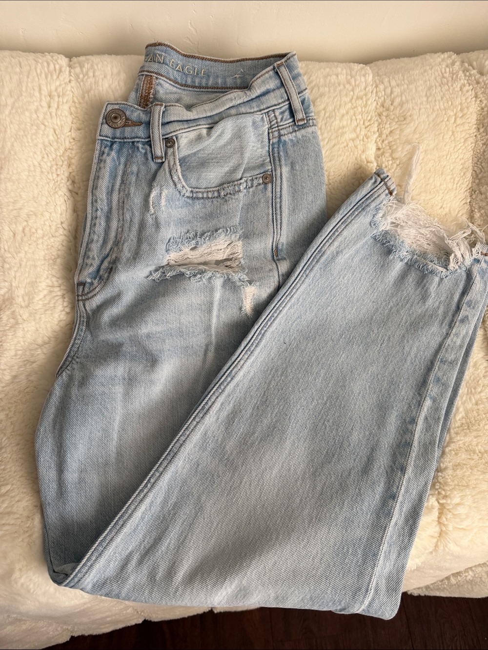 American Eagle Outfitters Light Wash Distressed Boyfriend Jeans
